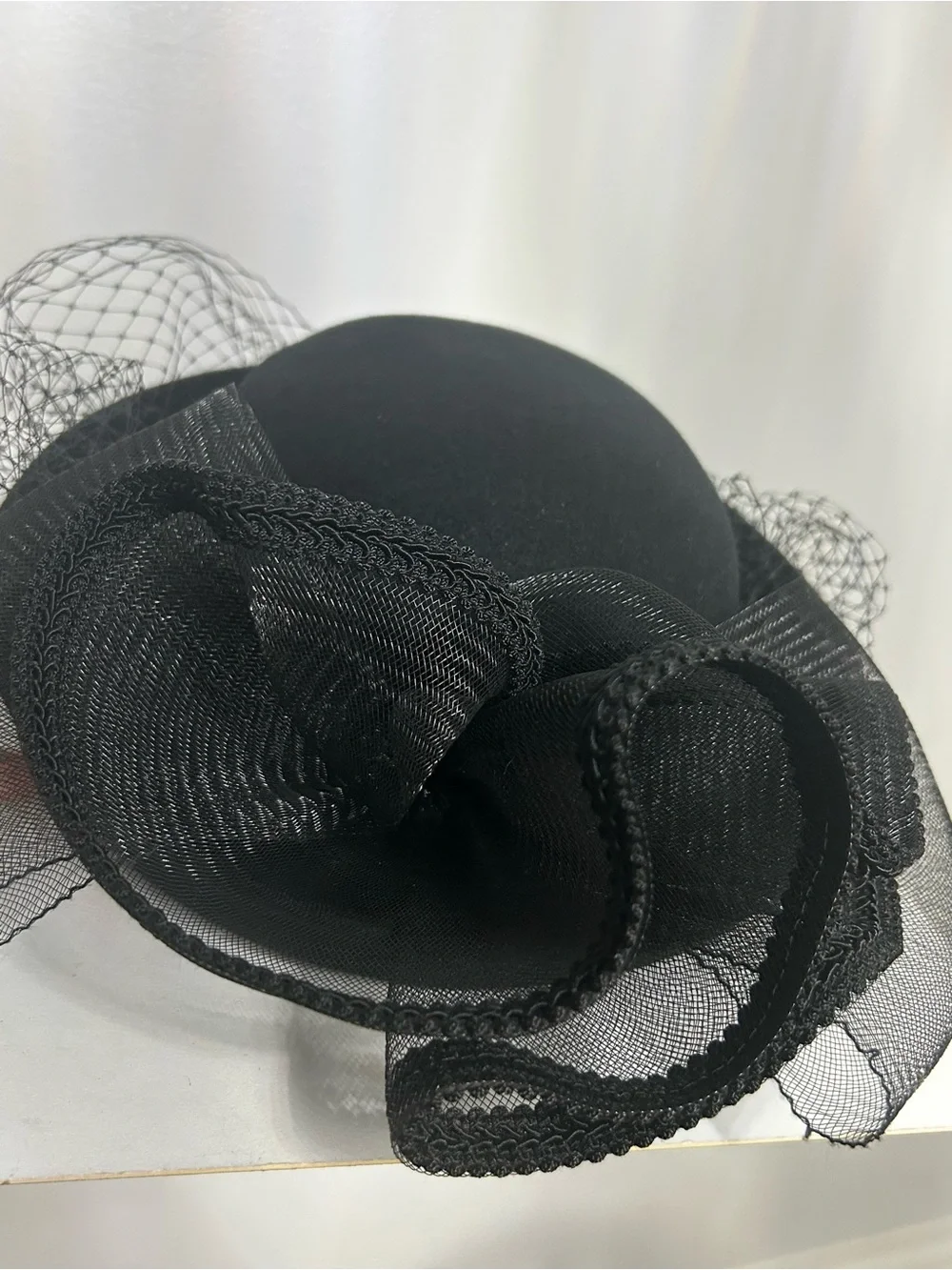 Vintage elegant round